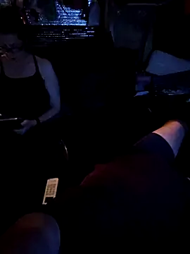 Snapshot of alienbunny chatting on February 6, 2025, 5:14 am alienbunny online show from February 6, 2025, 5:14 am