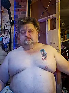 Snapshot of alienbunny chatting on January 24, 2025, 6:35 pm alienbunny online show from January 24, 2025, 6:35 pm