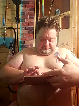 Snapshot of alienbunny chatting on September 18, 2025, 3:31 am alienbunny online show from September 18, 2025, 3:31 am