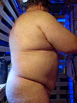 Snapshot of alienbunny chatting on March 12, 2025, 9:03 pm alienbunny online show from March 12, 2025, 9:03 pm