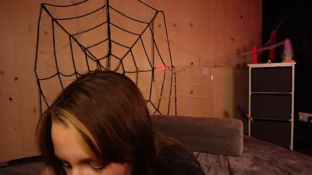 Snapshot of Izzy_Inked chatting on October 26, 2025, 6:30 pm Izzy Inked online show from October 26, 2025, 6:30 pm