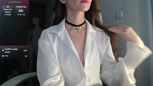 Snapshot of BB_Web chatting on November 13, 2025, 8:13 pm BB Web online show from November 13, 2025, 8:13 pm