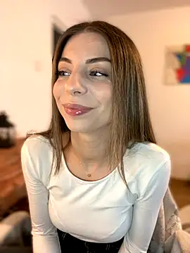 Mia Ethan online show from November 17, 2025, 10:08 am