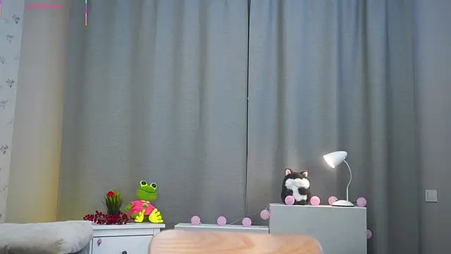 Snapshot of EthalGold chatting on November 23, 2025, 2:54 am EthalGold online show from November 23, 2025, 2:54 am