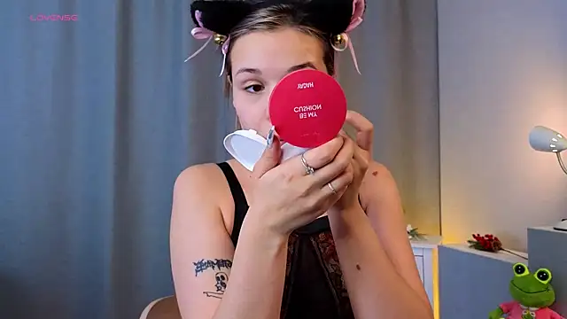 Snapshot of EthalGold chatting on October 23, 2025, 3:05 am EthalGold online show from October 23, 2025, 3:05 am