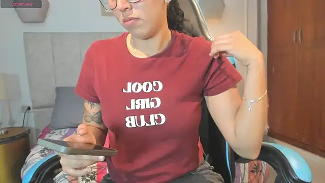  maria foxx  online show from March 19, 2026, 4:18 pm