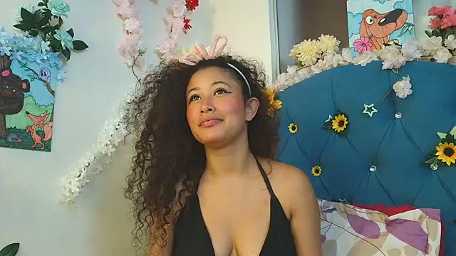 Milkdulce1 online show from May 21, 2026, 2:36 pm