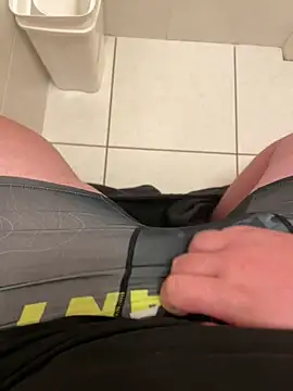 Snapshot of Hugo76578 chatting on November 9, 2025, 7:51 pm Hugo76578 online show from November 9, 2025, 7:51 pm