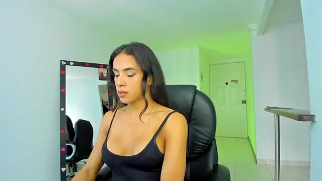 Snapshot of Aleja_arango1 chatting on February 9, 2026, 6:50 pm Aleja arango1 online show from February 9, 2026, 6:50 pm