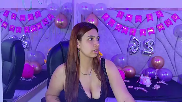 Snapshot of Tammy_Blackk chatting on November 7, 2025, 4:28 am Tammy Blackk online show from November 7, 2025, 4:28 am