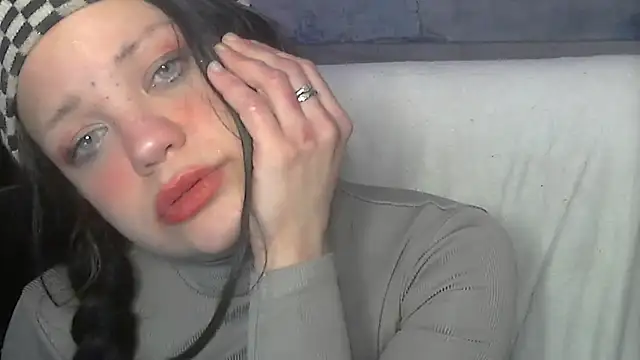 Snapshot of iva_spirit chatting on January 15, 2025, 12:58 pm iva spirit online show from January 15, 2025, 12:58 pm