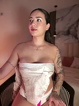 Pink Jazmin online show from June 2, 2026, 1:27 am