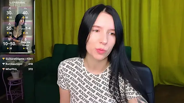 KarolinaBlacks online show from April 11, 2026, 5:48 am