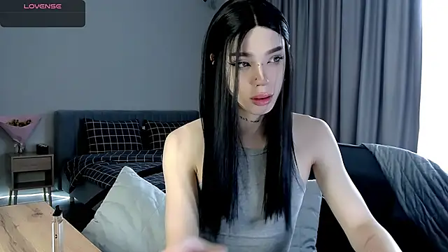 Dasha M online show from November 17, 2025, 7:23 am