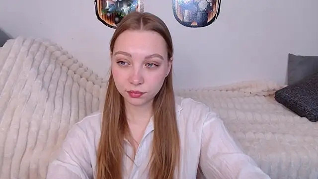 bellaa love  online show from April 13, 2026, 12:03 am