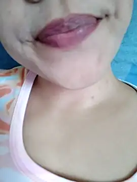 Snapshot of Anki-doll chatting on December 5, 2025, 5:39 am Anki-doll online show from December 5, 2025, 5:39 am