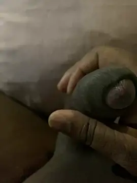 Snapshot of Sexiiiiii97_ chatting on December 16, 2024, 11:01 am Sexiiiiii97 online show from December 16, 2024, 11:01 am