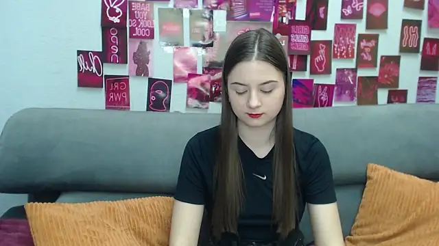 MilanaRoza online show from March 27, 2026, 8:26 am