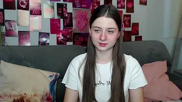 Snapshot of MilanaRoza chatting on October 26, 2025, 5:52 am MilanaRoza online show from October 26, 2025, 5:52 am