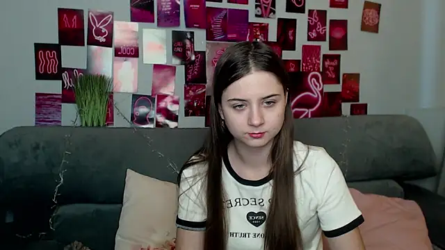 Snapshot of MilanaRoza chatting on September 14, 2025, 4:57 am MilanaRoza online show from September 14, 2025, 4:57 am