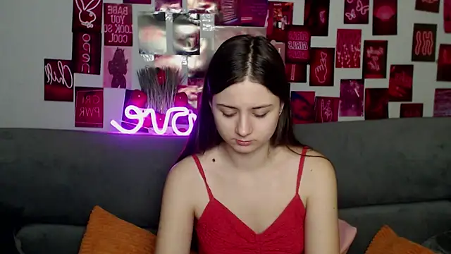 Snapshot of MilanaRoza chatting on December 5, 2025, 6:01 am MilanaRoza online show from December 5, 2025, 6:01 am