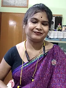 yoursweety09 online show from May 16, 2026, 1:43 pm