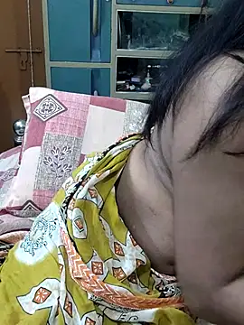 Snapshot of yoursweety09 chatting on February 20, 2026, 6:26 am yoursweety09 online show from February 20, 2026, 6:26 am