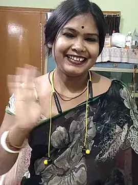 yoursweety09 online show from May 13, 2026, 2:02 pm