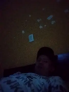 aZepuft online show from November 4, 2025, 11:41 pm