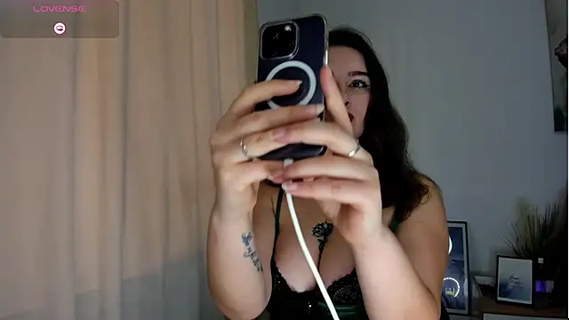 Snapshot of MissJudith chatting on December 15, 2025, 8:20 am MissJudith online show from December 15, 2025, 8:20 am