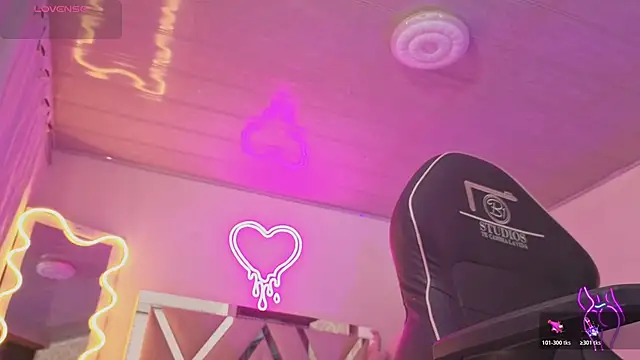 Snapshot of Laylafoxy_tay chatting on November 29, 2025, 3:06 am Laylafoxy tay online show from November 29, 2025, 3:06 am