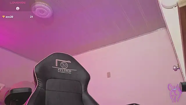 Snapshot of Laylafoxy_tay chatting on November 30, 2025, 3:07 am Laylafoxy tay online show from November 30, 2025, 3:07 am