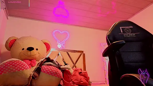 Snapshot of Laylafoxy_tay chatting on September 17, 2025, 3:08 am Laylafoxy tay online show from September 17, 2025, 3:08 am