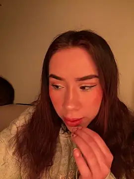 Im Valen Cute online show from February 3, 2026, 11:32 pm