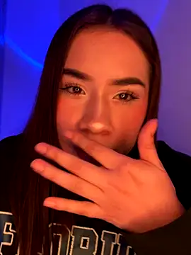 Im Valen Cute online show from October 25, 2025, 4:22 am