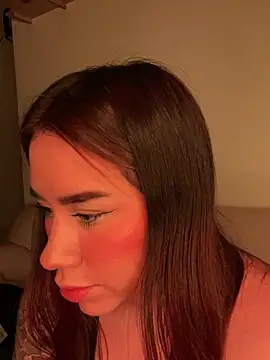 Im Valen Cute online show from June 12, 2026, 3:48 am