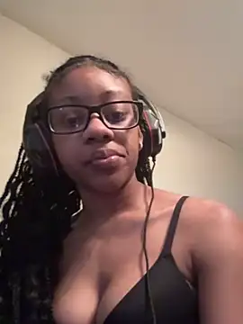 prettybrownhunybun online show from December 27, 2024, 11:10 pm