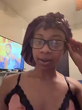 prettybrownhunybun online show from January 29, 2025, 9:28 pm