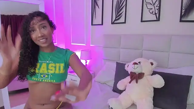 Snapshot of Amber__Sanchez chatting on February 28, 2025, 3:26 am Amber  Sanchez online show from February 28, 2025, 3:26 am