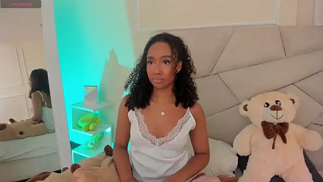 Snapshot of Amber__Sanchez chatting on March 17, 2025, 4:40 am Amber  Sanchez online show from March 17, 2025, 4:40 am