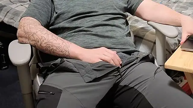 Dan8736 online show from April 9, 2026, 7:31 pm