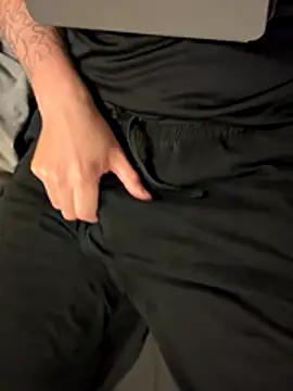 Snapshot of Dan8736 chatting on November 24, 2025, 7:14 pm Dan8736 online show from November 24, 2025, 7:14 pm