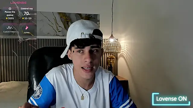 Dyla n18 online show from April 5, 2026, 8:04 pm