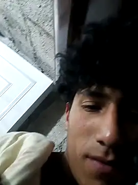 Snapshot of alexander32r chatting on September 16, 2025, 6:47 am alexander32r online show from September 16, 2025, 6:47 am