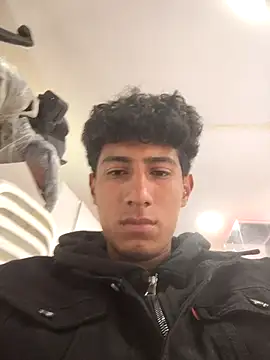 Snapshot of alexander32r chatting on December 4, 2025, 4:17 pm alexander32r online show from December 4, 2025, 4:17 pm