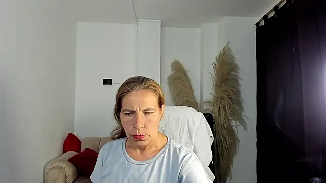 Milf karlye online show from March 25, 2026, 1:17 am