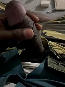 Snapshot of deshi_boybig chatting on December 5, 2025, 4:27 pm deshi boybig online show from December 5, 2025, 4:27 pm