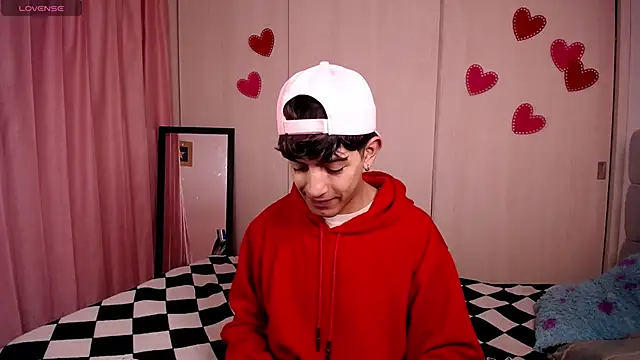 teobowny  online show from March 5, 2025, 5:29 pm