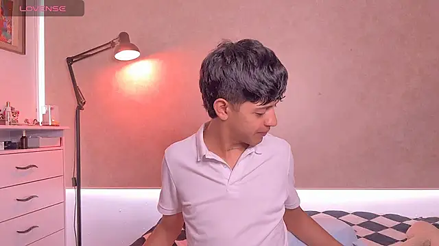 teobowny  online show from March 21, 2026, 8:24 pm