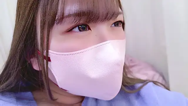 Snapshot of MAIKA_pyon chatting on November 12, 2025, 10:24 pm MAIKA pyon online show from November 12, 2025, 10:24 pm